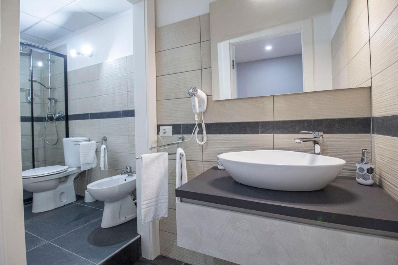 Royal Playa Suite And Apartament -Private Parking- Self Chek Out Catânia Exterior foto
