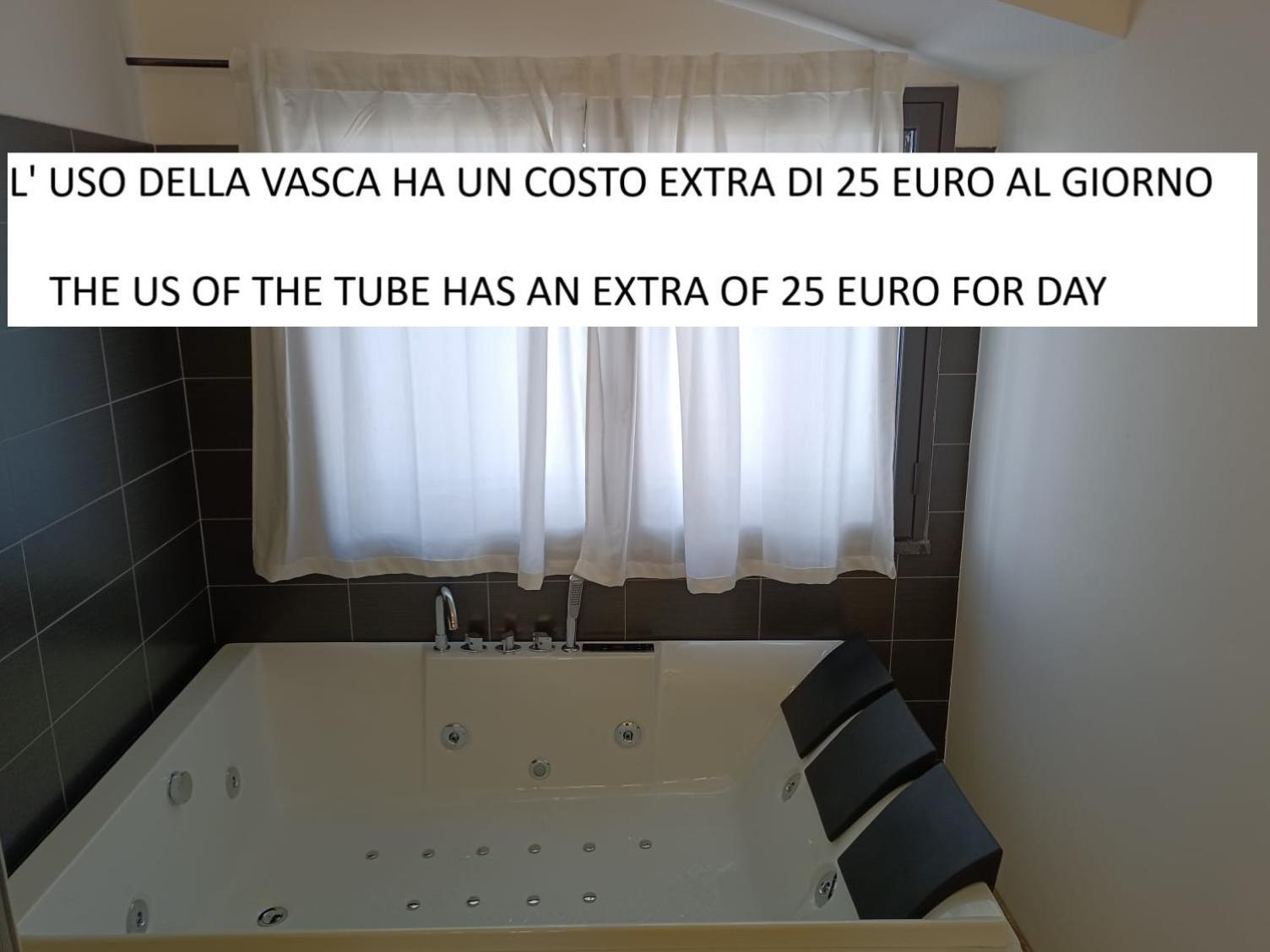 Royal Playa Suite And Apartament -Private Parking- Self Chek Out Catânia Exterior foto